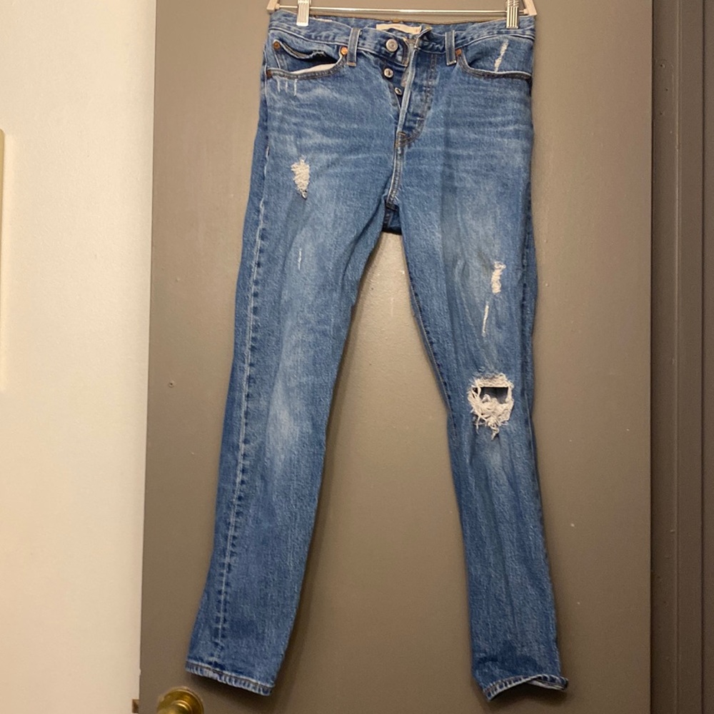 Levi Wedgie 27